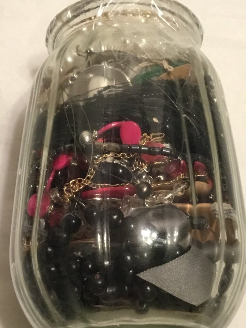 Large and heavy vase filled with lots of good, wearable or resaleable jewelry - Picture 9 of 16
